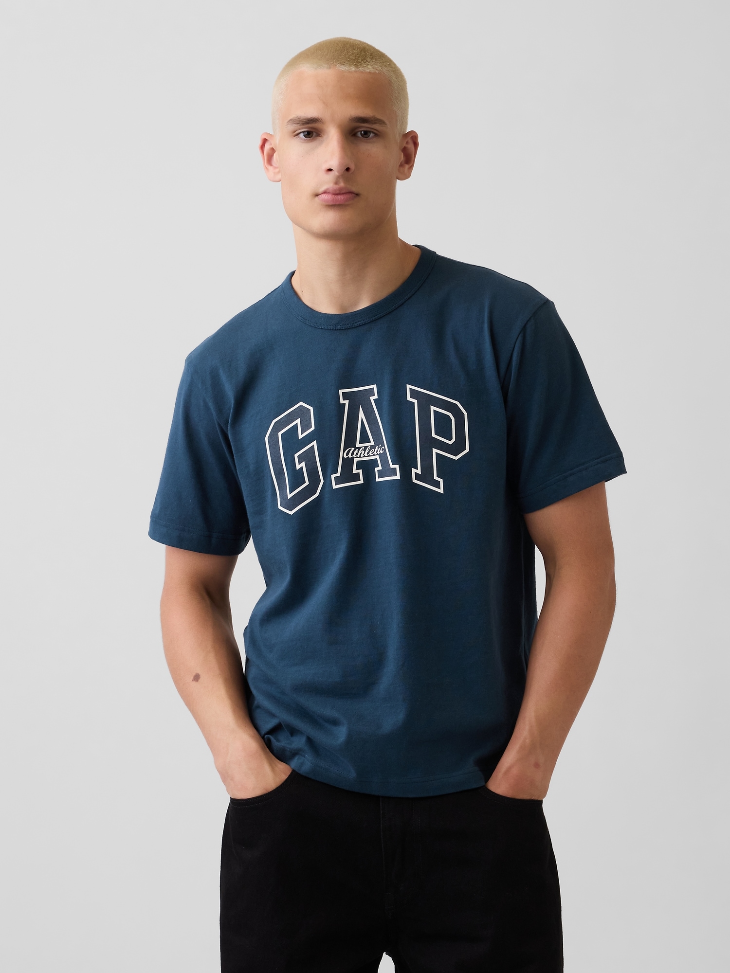 Машка Gap Athletic маица со лого – Night Shadow